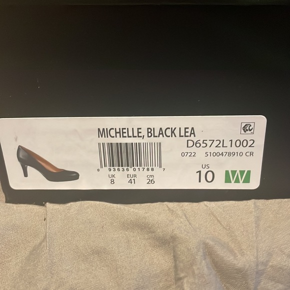Brand new in box black pumps - Picture 5 of 5